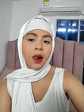 Snapshot of cala_borhan chatting on 10-16-25, 07:48 cala borhan online show from 10-16-25, 07:48