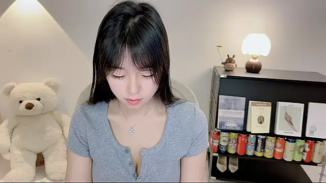 Onechestnut online show from 06-11-26, 03:59