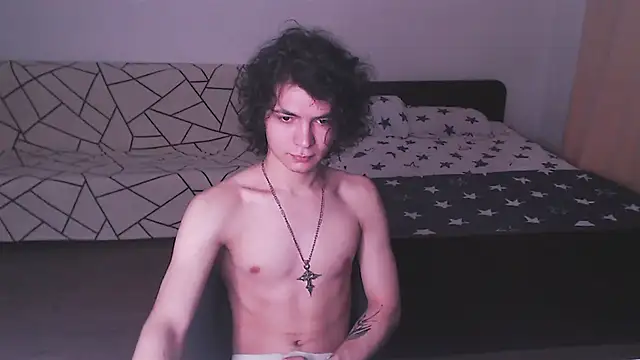 Snapshot of _Dickkie_ chatting on 10-04-25, 11:36 Dickkie online show from 10-04-25, 11:36