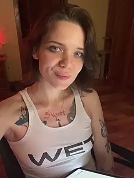 Snapshot of enchanting_chloe chatting on 10-09-25, 07:01 enchanting chloe online show from 10-09-25, 07:01