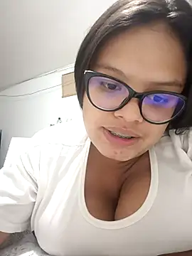 Snapshot of luluboobs9 chatting on 04-25-26, 04:48 luluboobs9 online show from 04-25-26, 04:48