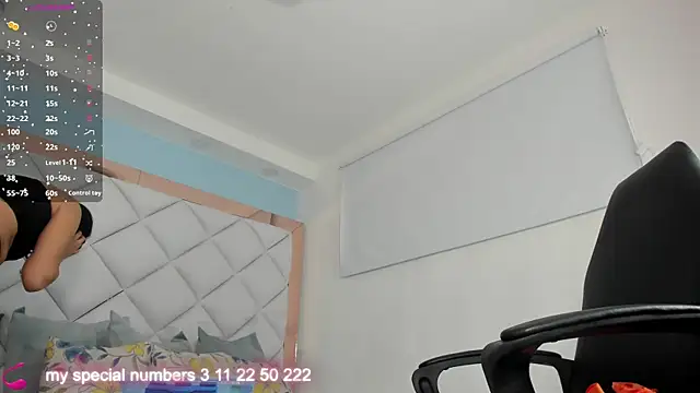 molly gomezz online show from 10-25-25, 01:51