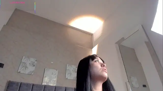 Lunaa bellaa online show from 10-30-25, 05:57