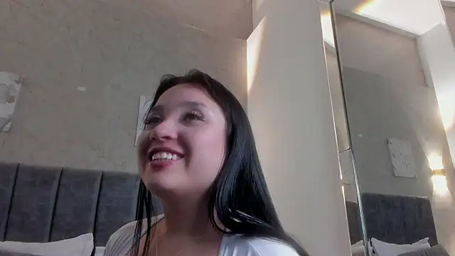 Lunaa bellaa online show from 04-06-26, 06:53