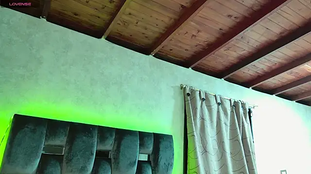 Taurito    online show from 11-05-25, 06:02