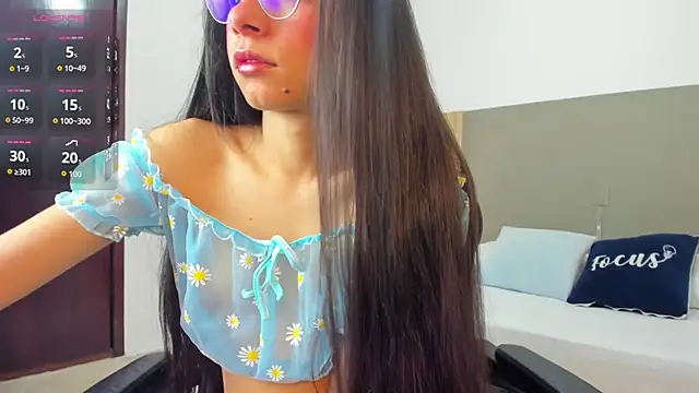 carlina 15 online show from 03-10-26, 12:32