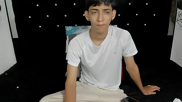 Sebas cat online show from 04-11-26, 03:55