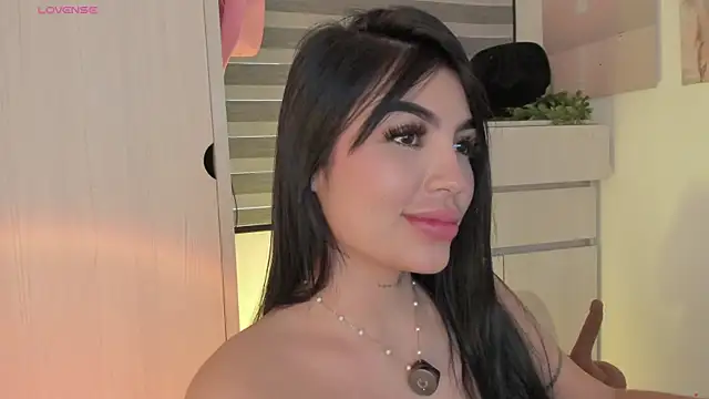 EmmyKenner online show from 04-04-26, 12:02