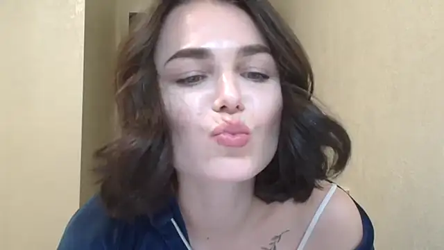Snapshot of Silviaa_a chatting on 04-10-26, 07:29 Silviaa a online show from 04-10-26, 07:29