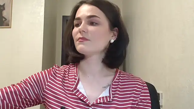 Snapshot of Silviaa_a chatting on 04-26-26, 07:11 Silviaa a online show from 04-26-26, 07:11