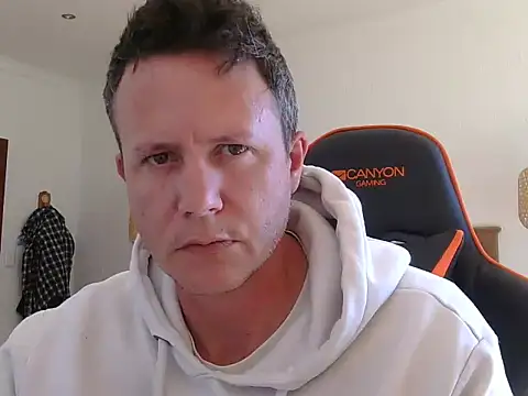 Snapshot of TroyDieselXXX chatting on 05-03-26, 11:49 TroyDieselXXX online show from 05-03-26, 11:49