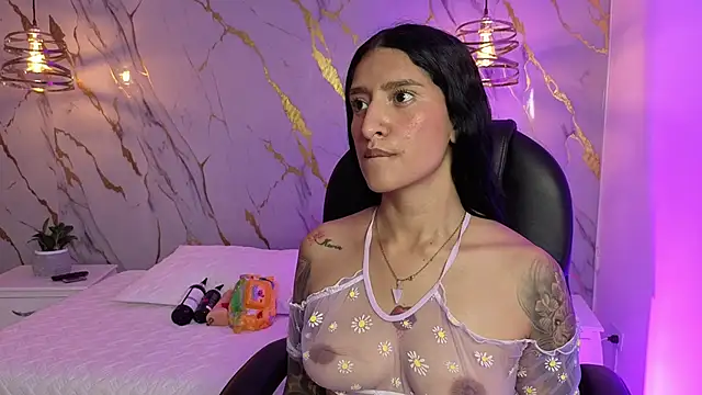 Snapshot of Scaarlettfox chatting on 11-29-25, 04:21 Scaarlettfox online show from 11-29-25, 04:21