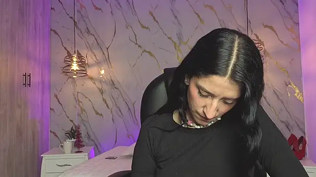 Snapshot of Scaarlettfox chatting on 12-05-25, 02:03 Scaarlettfox online show from 12-05-25, 02:03