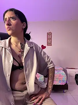 Scaarlettfox online show from 04-07-26, 02:34