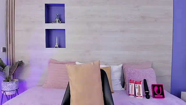 Snapshot of Stephanni_ chatting on 10-03-25, 01:19 Stephanni online show from 10-03-25, 01:19