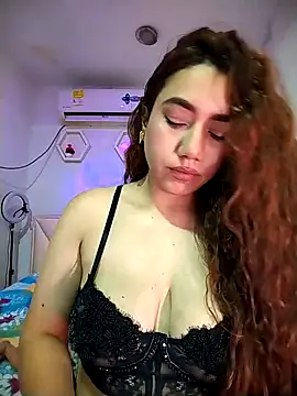 Snapshot of georginax chatting on 09-18-25, 12:40 georginax online show from 09-18-25, 12:40