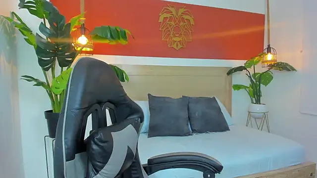 Snapshot of kitty_sweeety_ chatting on 11-12-25, 07:46 kitty sweeety online show from 11-12-25, 07:46