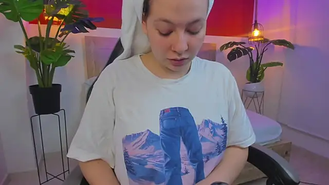 Snapshot of kitty_sweeety_ chatting on 02-03-26, 07:30 kitty sweeety online show from 02-03-26, 07:30