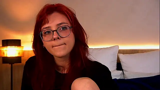 Nora  Ray online show from 05-23-26, 07:40