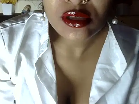 hotee bhabi online show from 11-14-25, 03:55