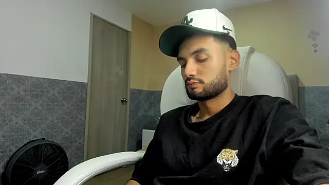 Ryan Jackson  online show from 09-23-25, 12:13