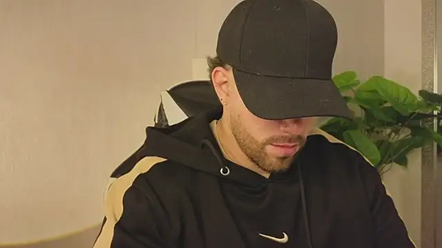 Ades Lowe online show from 11-29-25, 11:35