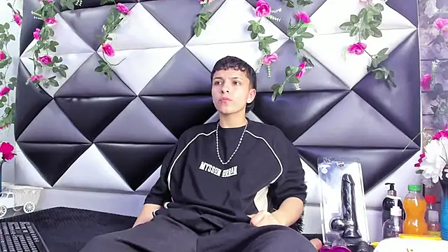 Megan Thompson  online show from 11-16-25, 02:17