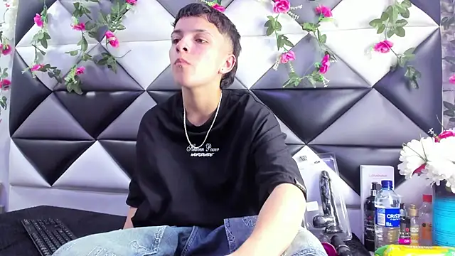 Megan Thompson  online show from 12-03-25, 02:30