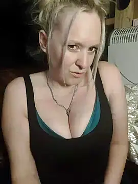 Bouncy-Bella28X online show from 10-15-25, 07:41