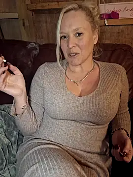 Bouncy-Bella28X online show from 12-05-25, 04:14