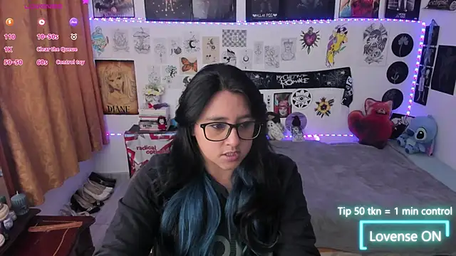 Snapshot of Cherry_blush_ chatting on 05-12-26, 10:51 Cherry blush online show from 05-12-26, 10:51