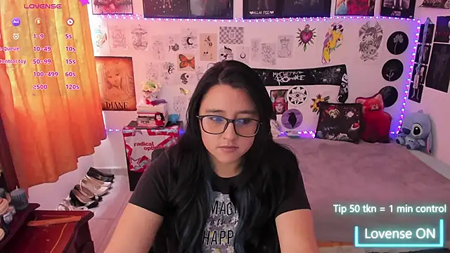 Snapshot of Cherry_blush_ chatting on 05-15-26, 08:05 Cherry blush online show from 05-15-26, 08:05