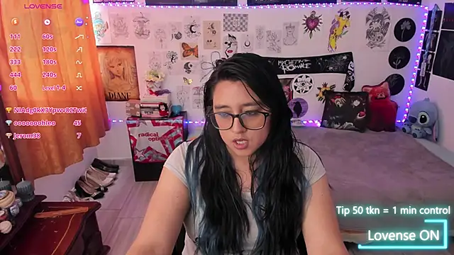 Snapshot of Cherry_blush_ chatting on 05-16-26, 07:34 Cherry blush online show from 05-16-26, 07:34