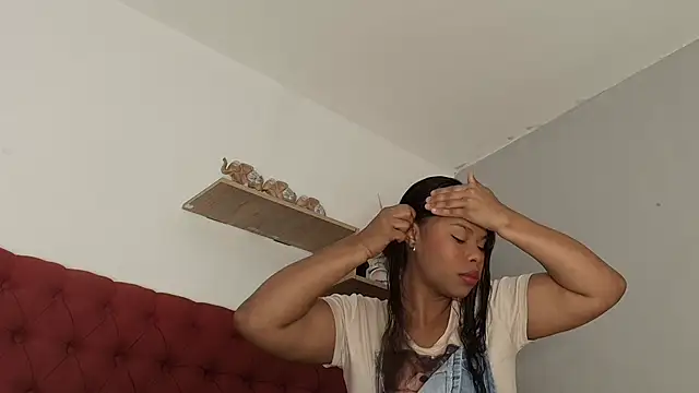 Snapshot of keyla_mejia chatting on 04-24-26, 12:07 keyla mejia online show from 04-24-26, 12:07