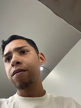 Oqui online show from 04-13-26, 07:19