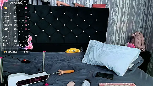 Snapshot of Alicee_Moonn chatting on 11-06-25, 07:42 Alicee Moonn online show from 11-06-25, 07:42