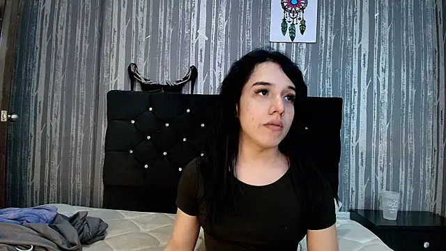 Snapshot of Alicee_Moonn chatting on 11-28-25, 07:49 Alicee Moonn online show from 11-28-25, 07:49