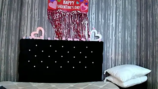 Snapshot of Alicee_Moonn chatting on 02-12-26, 08:04 Alicee Moonn online show from 02-12-26, 08:04