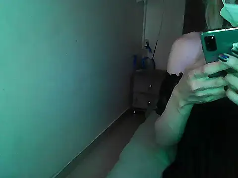 Snapshot of mrlolimirass chatting on 10-10-25, 03:16 mrlolimirass online show from 10-10-25, 03:16