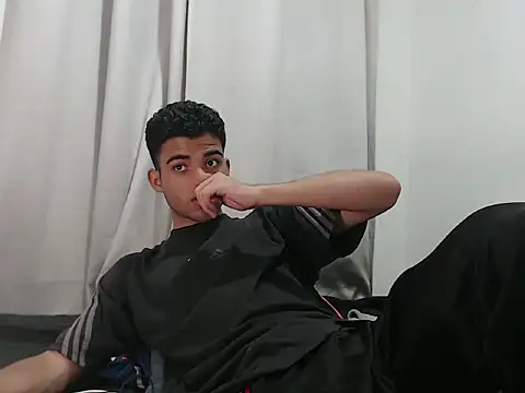 camillo beischel  online show from 09-23-25, 06:33