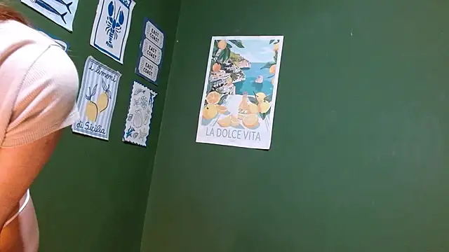 Roxiehood online show from 12-03-25, 01:46