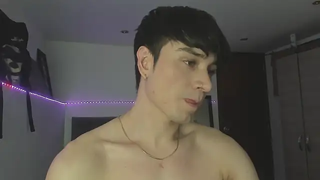 Snapshot of stevve_14 chatting on 11-16-25, 04:07 stevve 14 online show from 11-16-25, 04:07