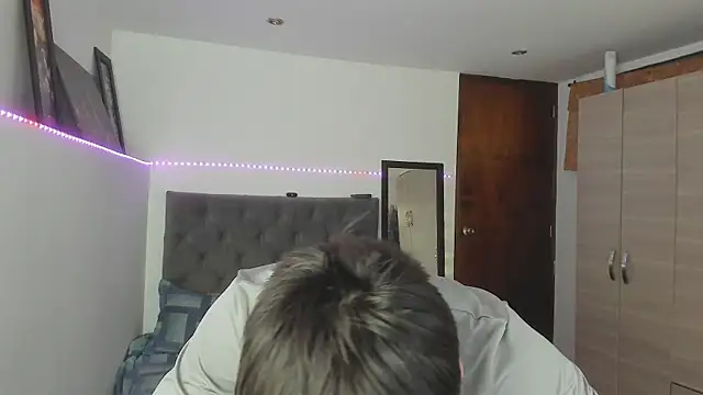 Snapshot of stevve_14 chatting on 12-17-25, 03:12 stevve 14 online show from 12-17-25, 03:12