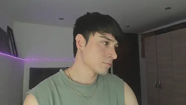 Snapshot of stevve_14 chatting on 01-13-26, 11:21 stevve 14 online show from 01-13-26, 11:21