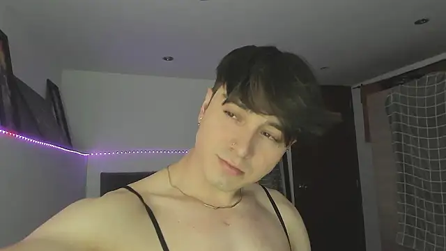 Snapshot of stevve_14 chatting on 03-09-26, 02:59 stevve 14 online show from 03-09-26, 02:59