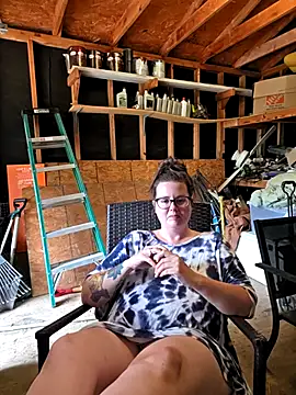 Snapshot of valeriejane chatting on 10-16-25, 10:00 valeriejane online show from 10-16-25, 10:00