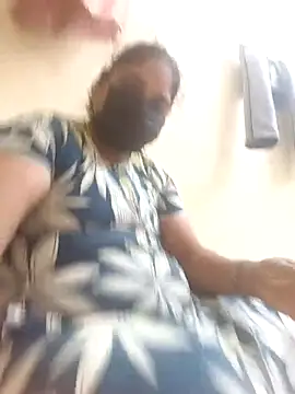 Villageanuty online show from 10-27-25, 04:33