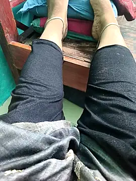 Villageanuty online show from 04-10-26, 12:43