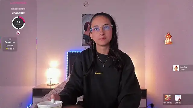 Snapshot of _alana_grey_ chatting on 02-02-26, 12:48 alana grey online show from 02-02-26, 12:48