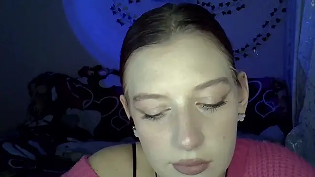 Lily Ember online show from 11-18-25, 05:28